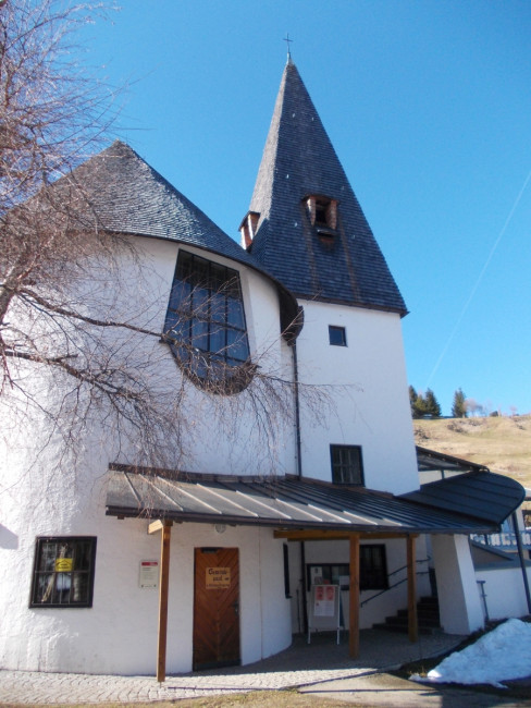 Evang.-Luth. Kreuzkirche HIrschegg